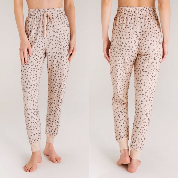 Z SUPPLY comfy brush stroke jogger in faded blush (XS) - Picture 4 of 10